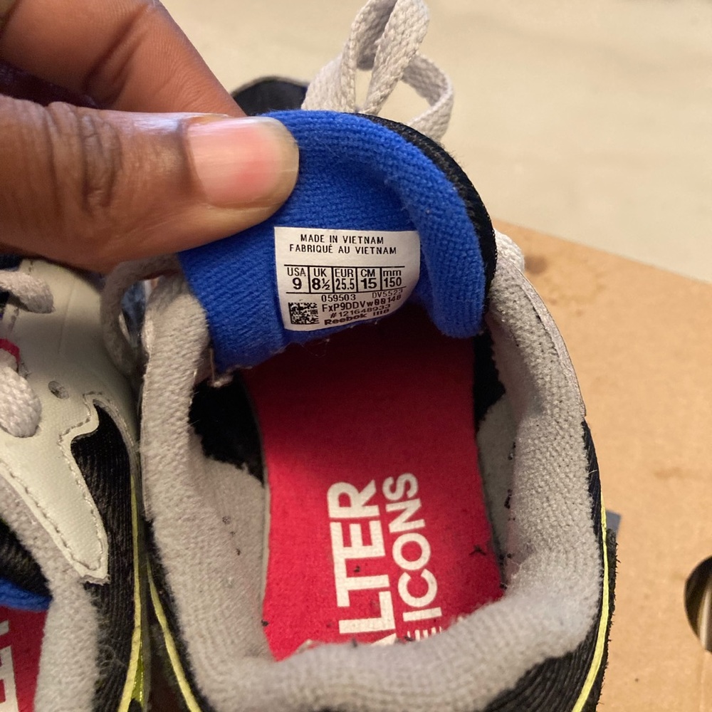 Reebok Kids Sneakers - Gray, Black, and Blue - Picture 5 of 6